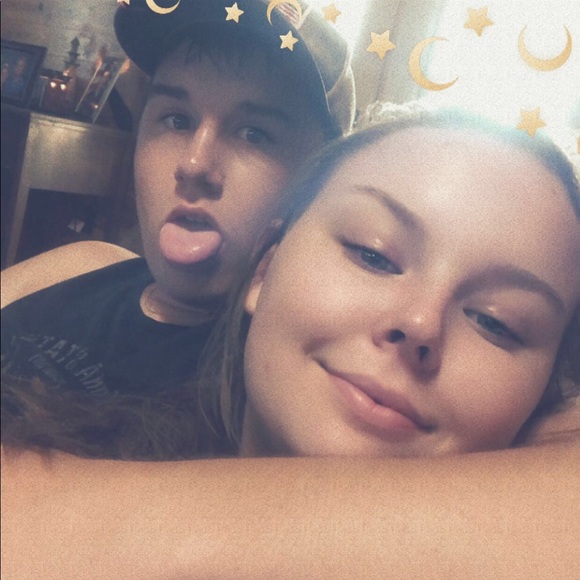 Meet your Posher, Allison - Picture 1 of 1